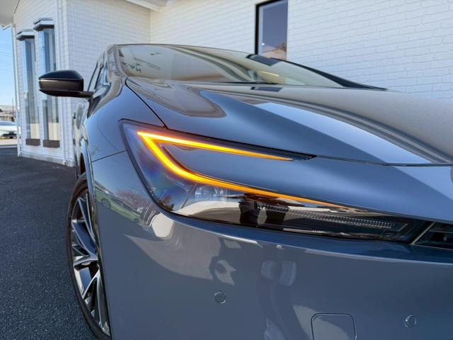 プリウス Ｚ　パノラマルーフ　デジタルインナーミラー　寒冷地仕様　ディスプレイオーディオｐｌｕｓ　パノラミックビューモニター　ステアリングヒーター　シートヒーター／クーラー　赤内装　パワーシート　　パワーバックドア（18枚目）