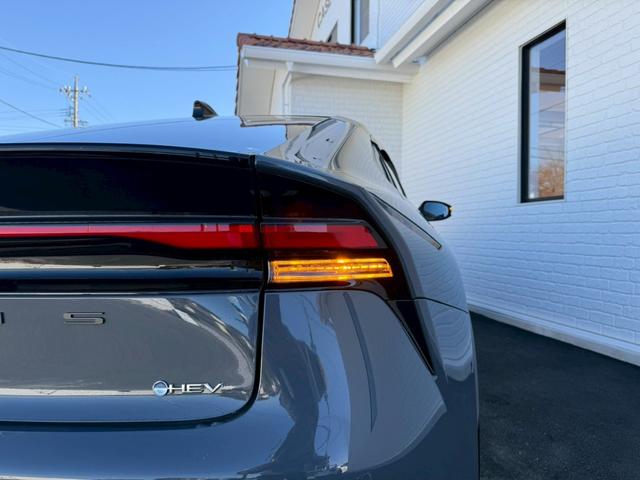 プリウス Ｚ　パノラマルーフ　デジタルインナーミラー　寒冷地仕様　ディスプレイオーディオｐｌｕｓ　パノラミックビューモニター　ステアリングヒーター　シートヒーター／クーラー　赤内装　パワーシート　　パワーバックドア（31枚目）