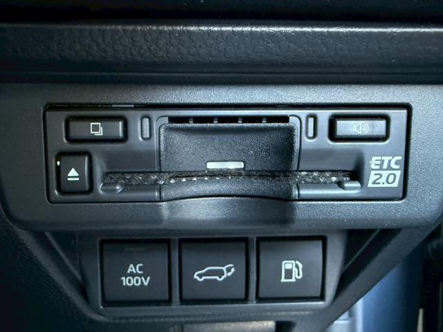 プリウス Ｚ　パノラマルーフ　デジタルインナーミラー　寒冷地仕様　ディスプレイオーディオｐｌｕｓ　パノラミックビューモニター　ステアリングヒーター　シートヒーター／クーラー　赤内装　パワーシート　　パワーバックドア（42枚目）