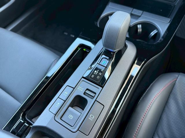 プリウス Ｚ　パノラマルーフ　デジタルインナーミラー　寒冷地仕様　ディスプレイオーディオｐｌｕｓ　パノラミックビューモニター　ステアリングヒーター　シートヒーター／クーラー　赤内装　パワーシート　　パワーバックドア（52枚目）