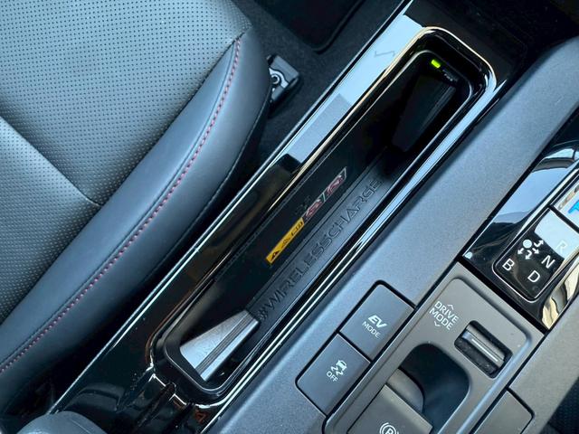 プリウス Ｚ　パノラマルーフ　デジタルインナーミラー　寒冷地仕様　ディスプレイオーディオｐｌｕｓ　パノラミックビューモニター　ステアリングヒーター　シートヒーター／クーラー　赤内装　パワーシート　　パワーバックドア（53枚目）