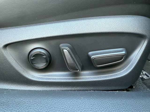 プリウス Ｚ　パノラマルーフ　デジタルインナーミラー　寒冷地仕様　ディスプレイオーディオｐｌｕｓ　パノラミックビューモニター　ステアリングヒーター　シートヒーター／クーラー　赤内装　パワーシート　　パワーバックドア（58枚目）