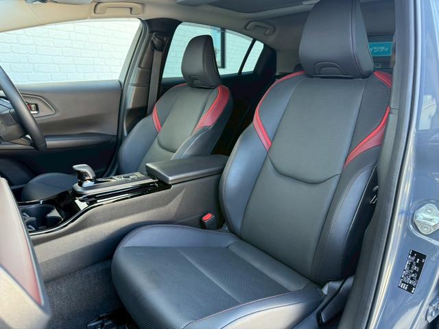 プリウス Ｚ　パノラマルーフ　デジタルインナーミラー　寒冷地仕様　ディスプレイオーディオｐｌｕｓ　パノラミックビューモニター　ステアリングヒーター　シートヒーター／クーラー　赤内装　パワーシート　　パワーバックドア（62枚目）