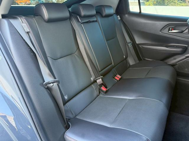 プリウス Ｚ　パノラマルーフ　デジタルインナーミラー　寒冷地仕様　ディスプレイオーディオｐｌｕｓ　パノラミックビューモニター　ステアリングヒーター　シートヒーター／クーラー　赤内装　パワーシート　　パワーバックドア（66枚目）