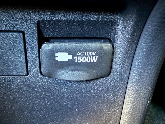 プリウス Ｚ　パノラマルーフ　デジタルインナーミラー　寒冷地仕様　ディスプレイオーディオｐｌｕｓ　パノラミックビューモニター　ステアリングヒーター　シートヒーター／クーラー　赤内装　パワーシート　　パワーバックドア（74枚目）