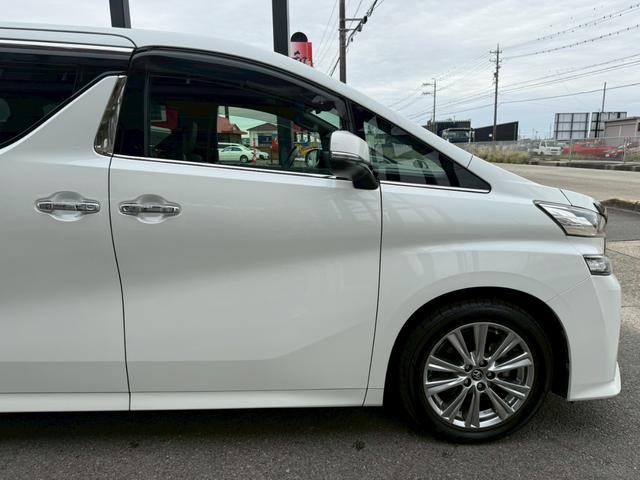 ヴェルファイア ２．５Ｚ　Ａエディション　ゴールデンアイズ　純正１０インチナビ　後席モニター　バックカメラ　ＴＶ　両側電動スライドドア　パワーバックドア　ＬＥＤヘッドライト　ＬＥＤルームランプ　社外シーケンシャルウインカー　ＥＴＣ　レーダークルーズコントロール（22枚目）