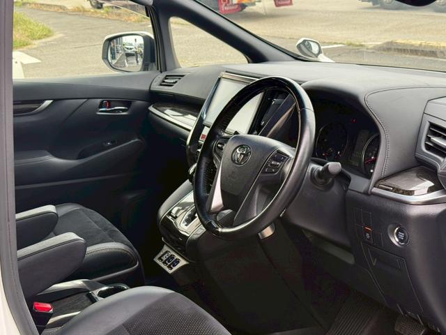 ヴェルファイア ２．５Ｚ　Ａエディション　ゴールデンアイズ　純正１０インチナビ　後席モニター　バックカメラ　ＴＶ　両側電動スライドドア　パワーバックドア　ＬＥＤヘッドライト　ＬＥＤルームランプ　社外シーケンシャルウインカー　ＥＴＣ　レーダークルーズコントロール（39枚目）