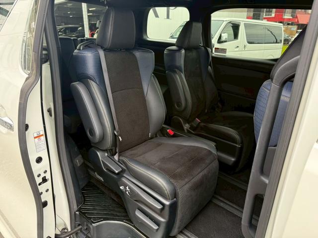 ヴェルファイア ２．５Ｚ　Ａエディション　ゴールデンアイズ　純正１０インチナビ　後席モニター　バックカメラ　ＴＶ　両側電動スライドドア　パワーバックドア　ＬＥＤヘッドライト　ＬＥＤルームランプ　社外シーケンシャルウインカー　ＥＴＣ　レーダークルーズコントロール（68枚目）