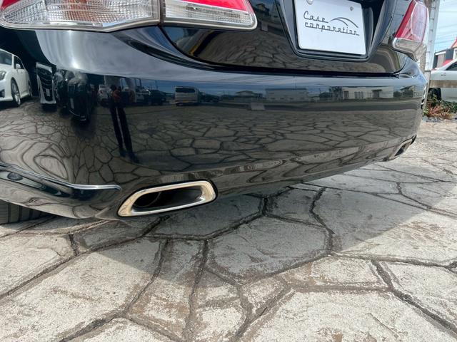 クラウン アスリート　スペシャルナビパッケージ　メーカーナビ　バックカメラ　ＥＴＣ　シートカバー　プッシュボタンスタート　サイドエアバッグ　盗難防止装置　オートクルーズ　オートエアコン　ＥＴＣ付き　エアバッグ　衝突安全ボディ　ＤＶＤ再生　ＨＤＤナビ（28枚目）