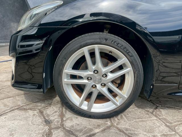 クラウン アスリート　スペシャルナビパッケージ　メーカーナビ　バックカメラ　ＥＴＣ　シートカバー　プッシュボタンスタート　サイドエアバッグ　盗難防止装置　オートクルーズ　オートエアコン　ＥＴＣ付き　エアバッグ　衝突安全ボディ　ＤＶＤ再生　ＨＤＤナビ（33枚目）