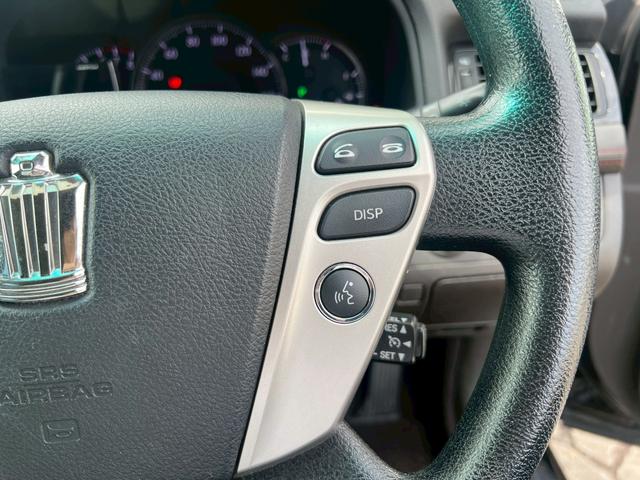 クラウン アスリート　スペシャルナビパッケージ　メーカーナビ　バックカメラ　ＥＴＣ　シートカバー　プッシュボタンスタート　サイドエアバッグ　盗難防止装置　オートクルーズ　オートエアコン　ＥＴＣ付き　エアバッグ　衝突安全ボディ　ＤＶＤ再生　ＨＤＤナビ（41枚目）