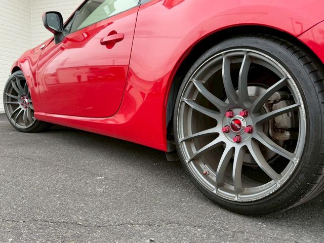 ８６ ＧＴ　エイムゲインフロントバンパー　カーボン調リアスポイラー　前席レカロセミバケットシート　社外エキマニ　トラストマフラー　ＢＬＩＴＺ車高調　ＲＡＹＳ１９インチＡＷ　ＺＥＲＯ１００エアクリーナー　社外テール（29枚目）
