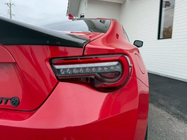 ８６ ＧＴ　エイムゲインフロントバンパー　カーボン調リアスポイラー　前席レカロセミバケットシート　社外エキマニ　トラストマフラー　ＢＬＩＴＺ車高調　ＲＡＹＳ１９インチＡＷ　ＺＥＲＯ１００エアクリーナー　社外テール（32枚目）