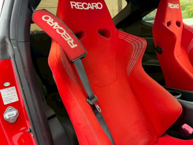 ８６ ＧＴ　エイムゲインフロントバンパー　カーボン調リアスポイラー　前席レカロセミバケットシート　社外エキマニ　トラストマフラー　ＢＬＩＴＺ車高調　ＲＡＹＳ１９インチＡＷ　ＺＥＲＯ１００エアクリーナー　社外テール（58枚目）