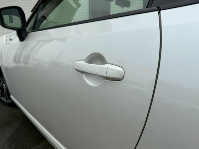 ８６ ＧＴ　純正７インチナビ　バックカメラ　ＥＴＣ　ＴＶ　ディスチャージライト　オートエアコン　オートライト　スマートキー　プッシュボタンスタート　純正１７インチアルミホイール　　ＭＴ車　　スペアキー　　ドラレコ（32枚目）