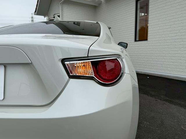 ８６ ＧＴ　純正７インチナビ　バックカメラ　ＥＴＣ　ＴＶ　ディスチャージライト　オートエアコン　オートライト　スマートキー　プッシュボタンスタート　純正１７インチアルミホイール　　ＭＴ車　　スペアキー　　ドラレコ（34枚目）
