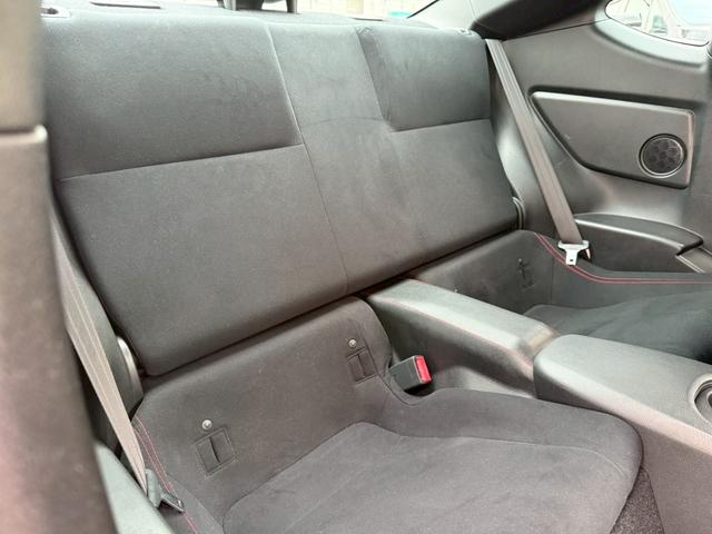 ８６ ＧＴ　純正７インチナビ　バックカメラ　ＥＴＣ　ＴＶ　ディスチャージライト　オートエアコン　オートライト　スマートキー　プッシュボタンスタート　純正１７インチアルミホイール　　ＭＴ車　　スペアキー　　ドラレコ（65枚目）