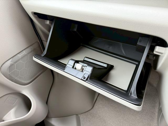 エブリイワゴン ＰＺターボスペシャル　届出済未使用車　純正ディスプレイオーディオ　バックカメラ　オートステップ　両側電動スライド　シートヒーター　スズキセーフティサポート　オートライト　ブッシュボタンスタート　ＵＳＢ　ステアリングリモコン（57枚目）