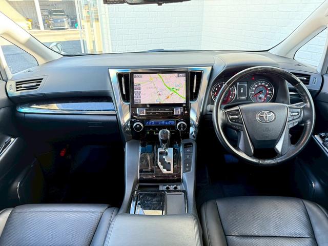 ヴェルファイア ２．５Ｚ　Ｇエディション　ＴＲＤエアロ　シグネチャーイルミ　サンルーフ　デジタルインナーミラー　アルパインナビアルパイン後席モニター　前後ドラレコ　ステアリングヒーター　シートヒーター／クーラー　ＨＤＭＩ　両側電動スライドドア（2枚目）