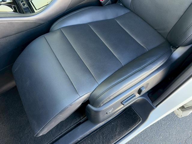 ヴェルファイア ２．５Ｚ　Ｇエディション　ＴＲＤエアロ　シグネチャーイルミ　サンルーフ　デジタルインナーミラー　アルパインナビアルパイン後席モニター　前後ドラレコ　ステアリングヒーター　シートヒーター／クーラー　ＨＤＭＩ　両側電動スライドドア（65枚目）