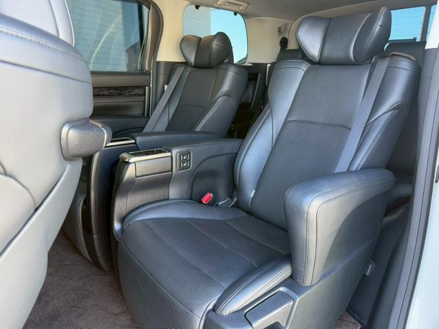 ヴェルファイア ２．５Ｚ　Ｇエディション　ＴＲＤエアロ　シグネチャーイルミ　サンルーフ　デジタルインナーミラー　アルパインナビアルパイン後席モニター　前後ドラレコ　ステアリングヒーター　シートヒーター／クーラー　ＨＤＭＩ　両側電動スライドドア（72枚目）