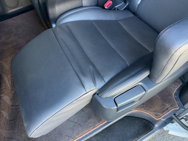 ヴェルファイア ２．５Ｚ　Ｇエディション　ＴＲＤエアロ　シグネチャーイルミ　サンルーフ　デジタルインナーミラー　アルパインナビアルパイン後席モニター　前後ドラレコ　ステアリングヒーター　シートヒーター／クーラー　ＨＤＭＩ　両側電動スライドドア（74枚目）