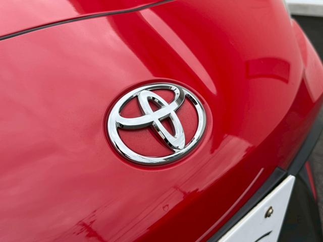 ８６ ＧＴリミテッド　ＴＲＤエアロ　ＨＫＳマフラー／サスペンション／レーシングサクション　ＢＬＩＴＺストラットタワー　ＣＲＯＳＳＳＰＥＥＤ１８インチアルミホイール　ＮＡＲＤＩステアリング　リアウイング　バックカメラ純正ナビ（12枚目）