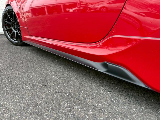 ８６ ＧＴリミテッド　ＴＲＤエアロ　ＨＫＳマフラー／サスペンション／レーシングサクション　ＢＬＩＴＺストラットタワー　ＣＲＯＳＳＳＰＥＥＤ１８インチアルミホイール　ＮＡＲＤＩステアリング　リアウイング　バックカメラ純正ナビ（32枚目）