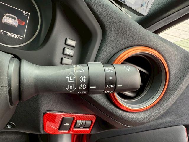 ８６ ＧＴリミテッド　ＴＲＤエアロ　ＨＫＳマフラー／サスペンション／レーシングサクション　ＢＬＩＴＺストラットタワー　ＣＲＯＳＳＳＰＥＥＤ１８インチアルミホイール　ＮＡＲＤＩステアリング　リアウイング　バックカメラ純正ナビ（43枚目）