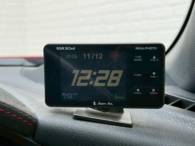 ８６ ＧＴリミテッド　ＴＲＤエアロ　ＨＫＳマフラー／サスペンション／レーシングサクション　ＢＬＩＴＺストラットタワー　ＣＲＯＳＳＳＰＥＥＤ１８インチアルミホイール　ＮＡＲＤＩステアリング　リアウイング　バックカメラ純正ナビ（56枚目）