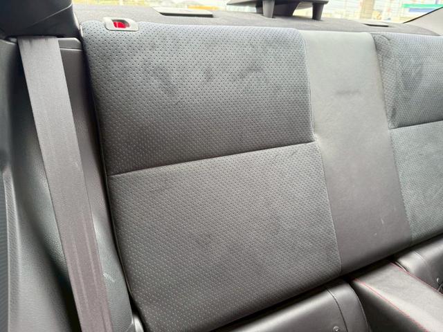 ８６ ＧＴリミテッド　ＴＲＤエアロ　ＨＫＳマフラー／サスペンション／レーシングサクション　ＢＬＩＴＺストラットタワー　ＣＲＯＳＳＳＰＥＥＤ１８インチアルミホイール　ＮＡＲＤＩステアリング　リアウイング　バックカメラ純正ナビ（68枚目）