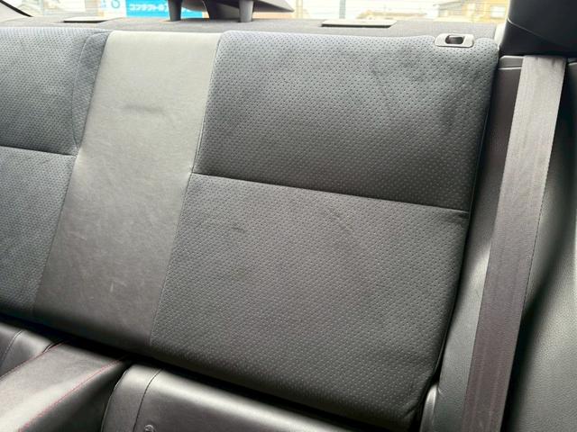 ８６ ＧＴリミテッド　ＴＲＤエアロ　ＨＫＳマフラー／サスペンション／レーシングサクション　ＢＬＩＴＺストラットタワー　ＣＲＯＳＳＳＰＥＥＤ１８インチアルミホイール　ＮＡＲＤＩステアリング　リアウイング　バックカメラ純正ナビ（71枚目）