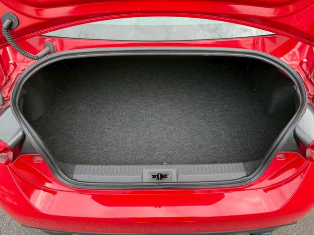 ８６ ＧＴリミテッド　ＴＲＤエアロ　ＨＫＳマフラー／サスペンション／レーシングサクション　ＢＬＩＴＺストラットタワー　ＣＲＯＳＳＳＰＥＥＤ１８インチアルミホイール　ＮＡＲＤＩステアリング　リアウイング　バックカメラ純正ナビ（73枚目）