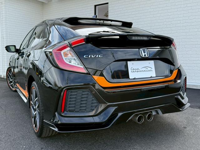 シビック ハッチバック　ホンダセンシング　モデューロ１８インチＡＷ　純正エアロパーツ　オレンジアクセントエクステリアパネル　カロッツェリア　バックカメラ　純正ドライブレコーダー　ビルトインＥＴＣ　　ステンレス製スポーツペダル　　オートクルーズ（25枚目）