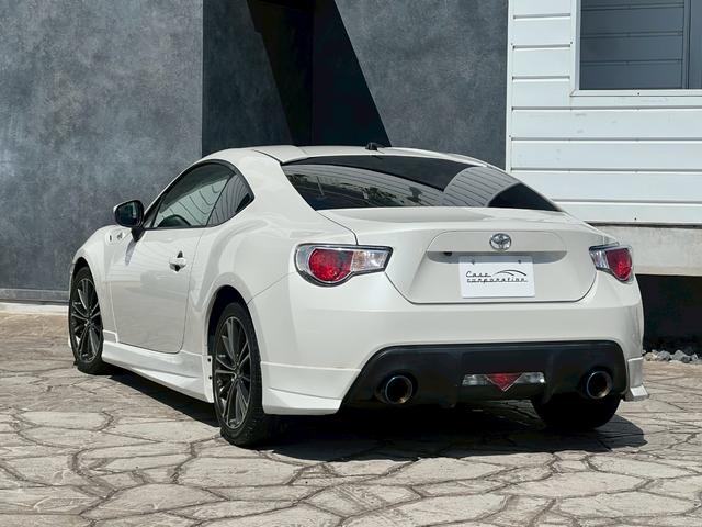 ８６ ＧＴ　純正ナビ　ＴＶ　純正１７インチＡＷ　モデリスタエアロ（Ｆ．Ｓ．Ｒ）　６速ＭＴ　５Ｚｉｇｅｎマフラー　スマートキー　純正革巻きステアリング　Ｂｌｕｅｔｏｏｔｈ　ＥＴＣ　デジタルインナーミラー（21枚目）