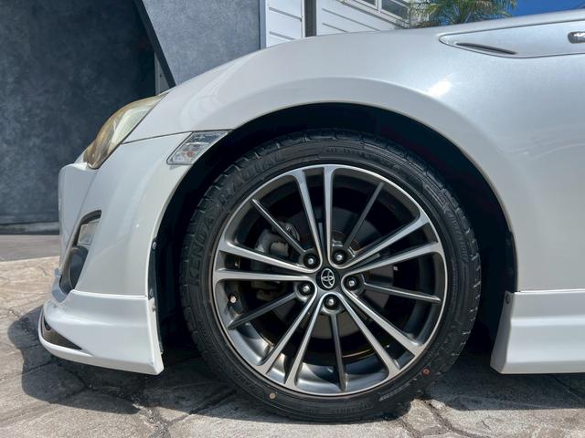 ８６ ＧＴ　純正ナビ　ＴＶ　純正１７インチＡＷ　モデリスタエアロ（Ｆ．Ｓ．Ｒ）　６速ＭＴ　５Ｚｉｇｅｎマフラー　スマートキー　純正革巻きステアリング　Ｂｌｕｅｔｏｏｔｈ　ＥＴＣ　デジタルインナーミラー（31枚目）