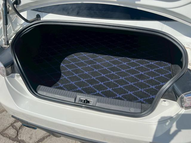 ８６ ＧＴ　純正ナビ　ＴＶ　純正１７インチＡＷ　モデリスタエアロ（Ｆ．Ｓ．Ｒ）　６速ＭＴ　５Ｚｉｇｅｎマフラー　スマートキー　純正革巻きステアリング　Ｂｌｕｅｔｏｏｔｈ　ＥＴＣ　デジタルインナーミラー（68枚目）