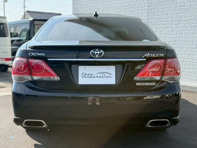 クラウン アスリートＧパッケージ　サンルーフ　純正ナビ　フルセグＴＶ　バックカメラ　ＨＩＤヘッドライト　プッシュボタンスタート　スマートキー　ＤＶＤ　パワーシート　アクセサリーソケット　電動サンシェード　ＴＲＤ１９インチアルミホイール（36枚目）