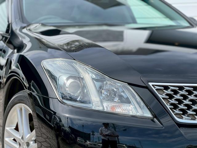 クラウン アスリート　スペシャルナビパッケージ　メーカーナビ　バックカメラ　ＥＴＣ　シートカバー　プッシュボタンスタート　サイドエアバッグ　盗難防止装置　オートクルーズ　オートエアコン　ＥＴＣ付き　エアバッグ　衝突安全ボディ　ＤＶＤ再生　ＨＤＤナビ（15枚目）