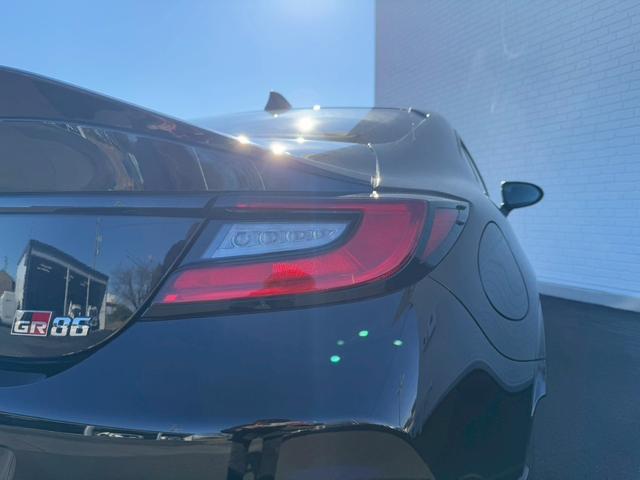 GR86 RZ MT TRDエアロ(F/S/R) 純正9インチナビ シートヒーター リアフォグ バックカメラ フルセグTV クルーズコントロール LEDヘッドライト ETC ハーフレザーシート 後側方警戒支援システム(35枚目)
