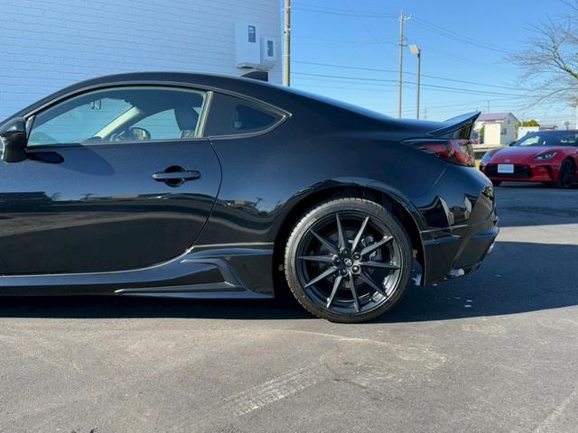 GR86 RZ MT TRDエアロ(F/S/R) 純正9インチナビ シートヒーター リアフォグ バックカメラ フルセグTV クルーズコントロール LEDヘッドライト ETC ハーフレザーシート 後側方警戒支援システム(38枚目)