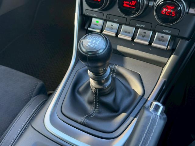 GR86 RZ MT TRDエアロ(F/S/R) 純正9インチナビ シートヒーター リアフォグ バックカメラ フルセグTV クルーズコントロール LEDヘッドライト ETC ハーフレザーシート 後側方警戒支援システム(51枚目)