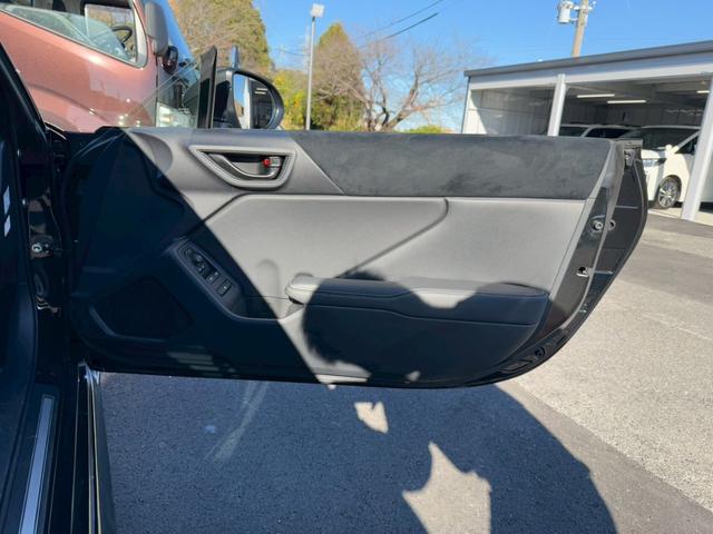 GR86 RZ MT TRDエアロ(F/S/R) 純正9インチナビ シートヒーター リアフォグ バックカメラ フルセグTV クルーズコントロール LEDヘッドライト ETC ハーフレザーシート 後側方警戒支援システム(60枚目)