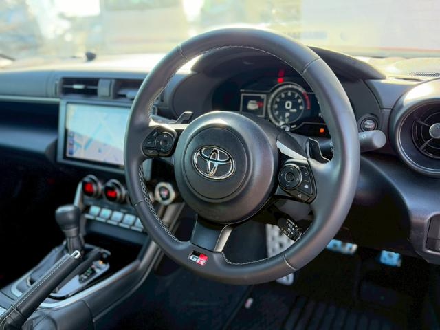 GR86 RZ 純正9インチナビ フルセグTV バックカメラ LEDヘッドライト 純正18インチAW アイサイトテクノロジー シートヒーター パドルシフト プッシュボタンスタート スマートキー オートマ オートライト(41枚目)