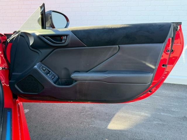 GR86 RZ 純正9インチナビ フルセグTV バックカメラ LEDヘッドライト 純正18インチAW アイサイトテクノロジー シートヒーター パドルシフト プッシュボタンスタート スマートキー オートマ オートライト(62枚目)