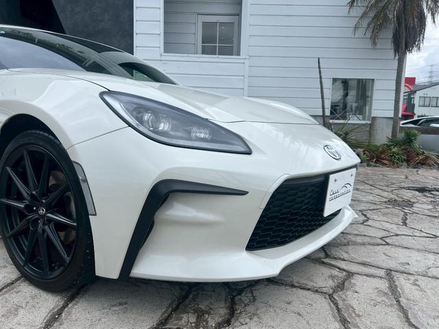 GR86 RZ 6速MT 純正18インチAW 黒革ウルトラスエードコンビシート シートヒーター クルーズコントロール スポーツアルミペダル LEDヘッドライト 純正ナビ フルセグTV スマートキー ハーフレザーシート(11枚目)