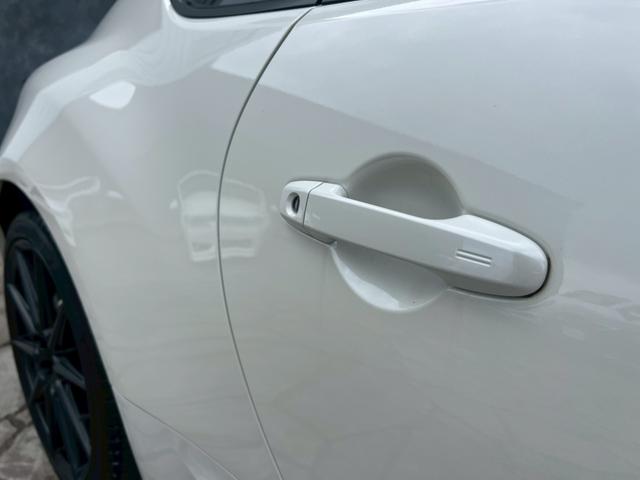 GR86 RZ 6速MT 純正18インチAW 黒革ウルトラスエードコンビシート シートヒーター クルーズコントロール スポーツアルミペダル LEDヘッドライト 純正ナビ フルセグTV スマートキー ハーフレザーシート(17枚目)