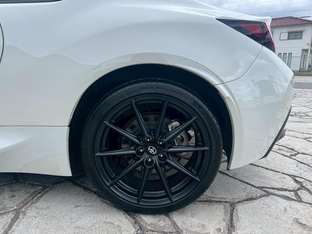 GR86 RZ 6速MT 純正18インチAW 黒革ウルトラスエードコンビシート シートヒーター クルーズコントロール スポーツアルミペダル LEDヘッドライト 純正ナビ フルセグTV スマートキー ハーフレザーシート(31枚目)