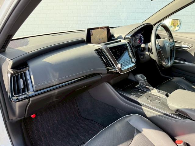 クラウンハイブリッド RSアドバンス モデリスタエアロ(F/S/R)モデリスタ19インチAW サンルーフ レザーシート バックカメラ ブラインドスポットモニター パワーシート シートヒーター/クーラー CD/DVD デジタルインナーミラー(41枚目)