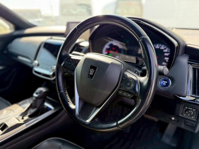 クラウンハイブリッド RSアドバンス モデリスタエアロ(F/S/R)モデリスタ19インチAW サンルーフ レザーシート バックカメラ ブラインドスポットモニター パワーシート シートヒーター/クーラー CD/DVD デジタルインナーミラー(42枚目)